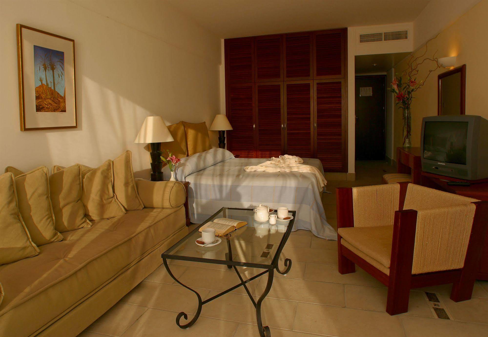 Azia Resort & Spa Paphos Room photo